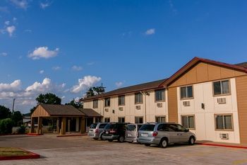 Hotel Red Roof Plus+ Huntsville